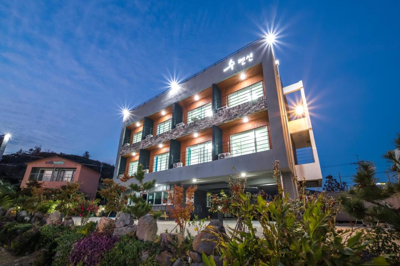 סאוגוויפו Jeju Soo Pension מראה חיצוני תמונה